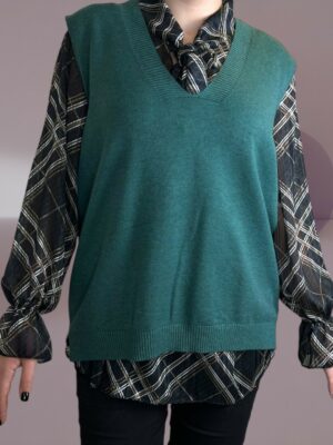 Μοντέρνα καζάκα με V ντεκολτέ