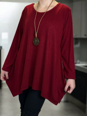 Μπλούζα με αξεσουάρ που τραβά τα βλέμματα