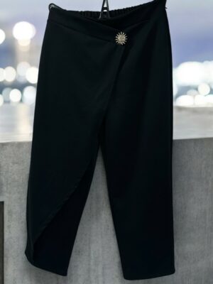 Γυναικείο παντελόνι με μοναδική λεπτομέρεια ήλιου