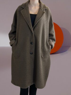 Παλτό μπουκλέ με άνετη γραμμή plus size