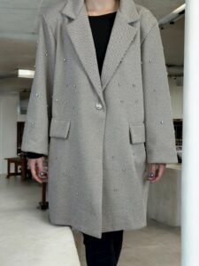 Λαμπερή παλτό ζακέτα plus size με στρας λεπτομέρειες