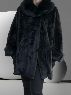 Μοντέρνα γούνα plus size με κούμπωμα επάνω