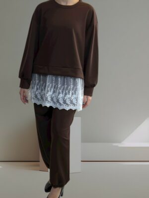 Σετ με ρομαντική λεπτομέρεια δαντέλας