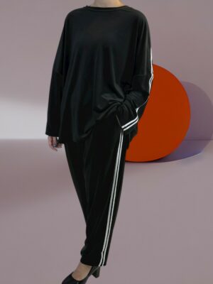 Βελούδινο σετ με ρίγα – casual chic εμφάνιση