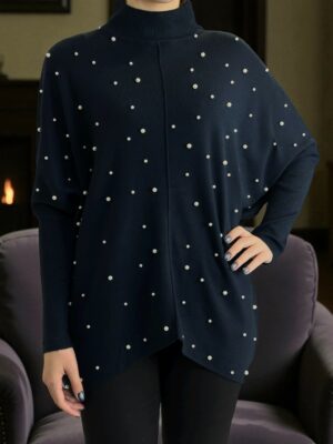 Κομψή μπλούζα με κοντό ζιβάγκο και πολυτελείς πέρλες