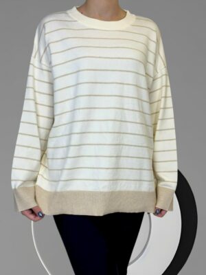 Κομψή μπλούζα με κοντό ζιβάγκο και πολυτελείς πέρλες