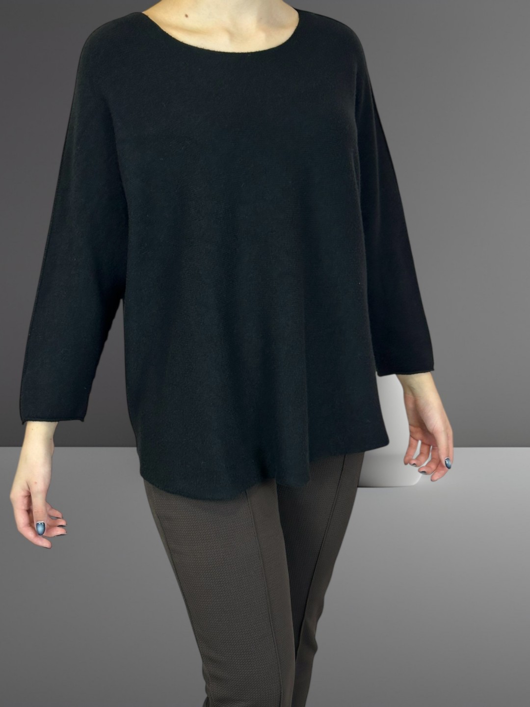 Πουλόβερ με Απαλή Στρογγυλή Λαιμόκοψη Πουλόβερ με Απαλή Στρογγυλή Λαιμόκοψη