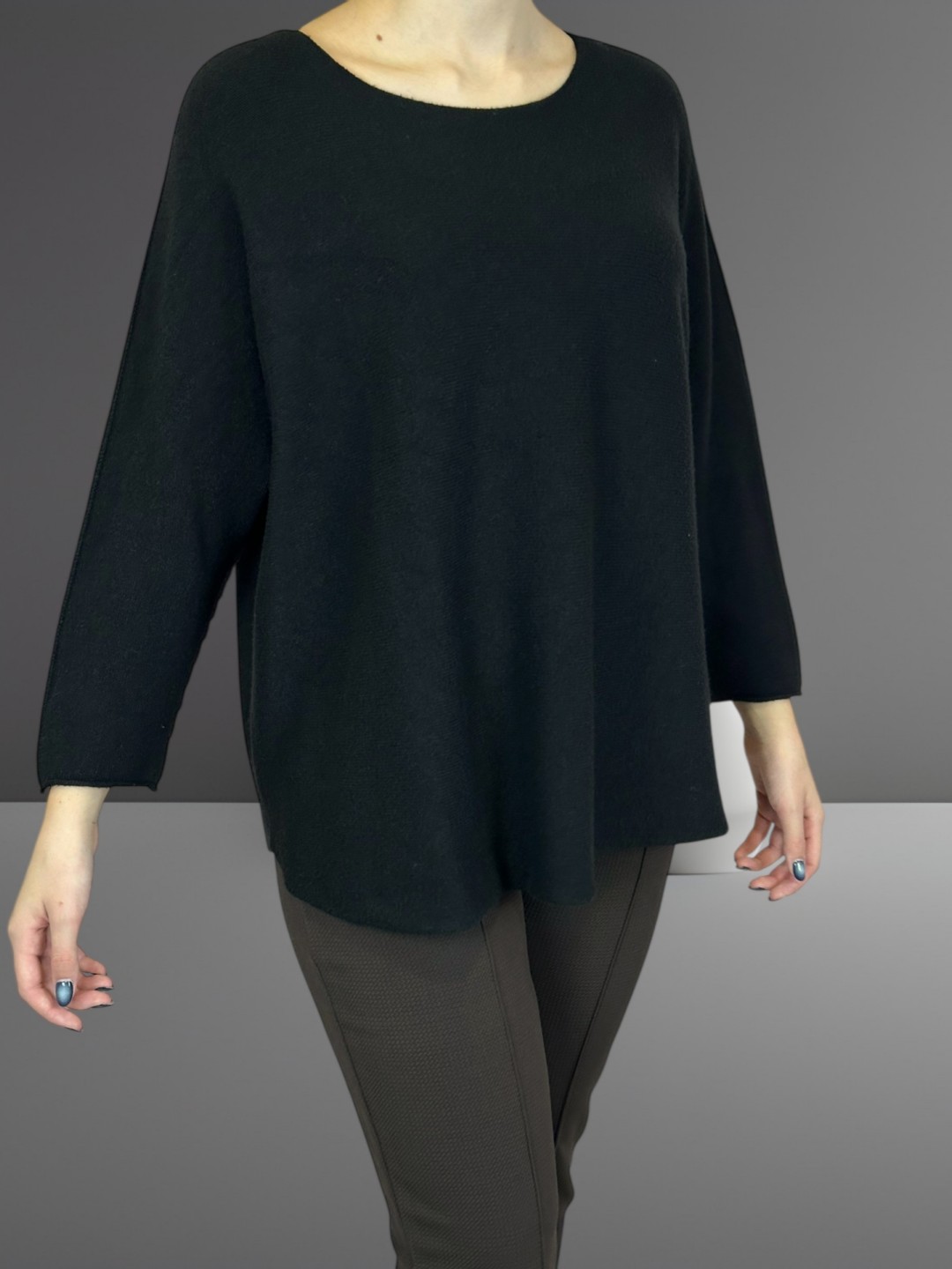 Πουλόβερ με Απαλή Στρογγυλή Λαιμόκοψη Πουλόβερ με Απαλή Στρογγυλή Λαιμόκοψη