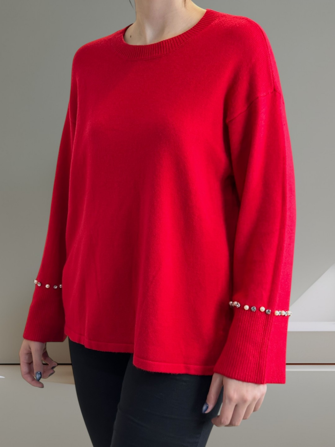 Κομψή Μπλούζα με Πέρλες στα Μανίκια και Απαλό Φραμπαλά Κομψή Μπλούζα με Πέρλες στα Μανίκια και Απαλό Φραμπαλά