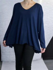 Ελαφριά Μπλούζα με Θηλυκή V Γραμμή