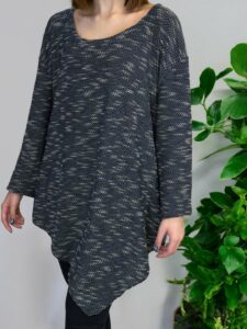 Εντυπωσιακή Μπλούζα με Ασύμμετρο Ντιζάιν