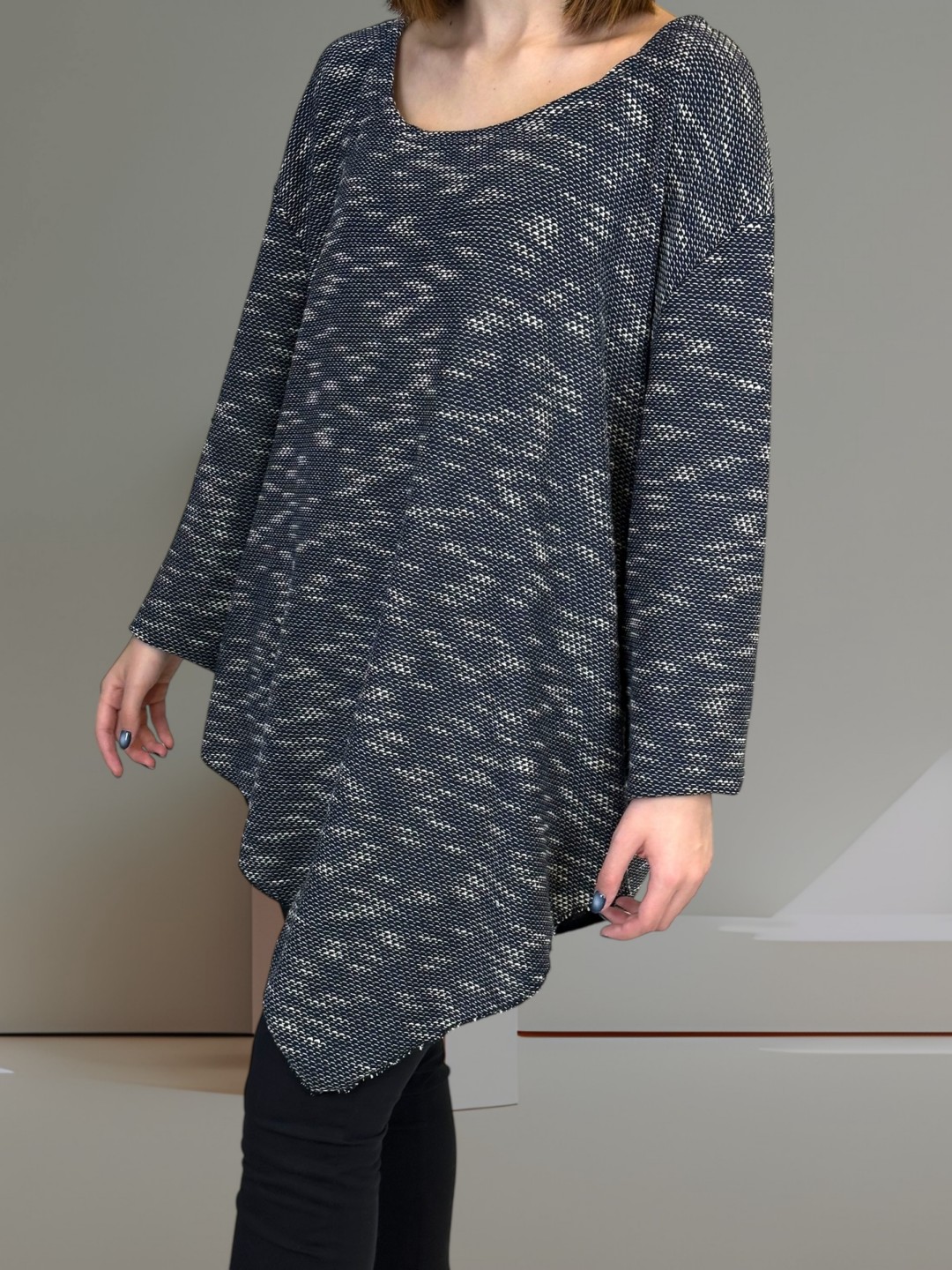 Εντυπωσιακή Μπλούζα με Ασύμμετρο Ντιζάιν Εντυπωσιακή Μπλούζα με Ασύμμετρο Ντιζάιν