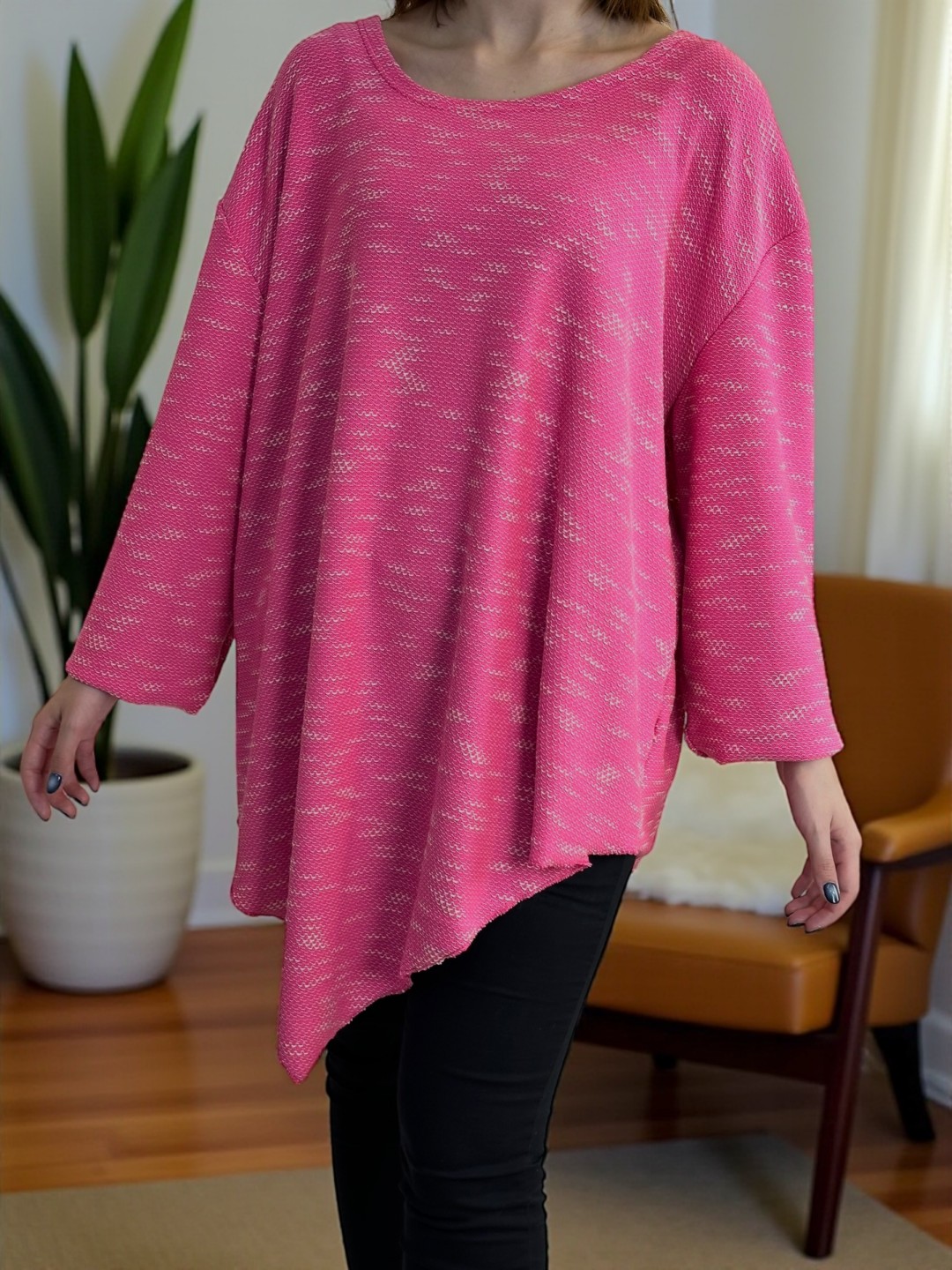 Εντυπωσιακή Μπλούζα με Ασύμμετρο Ντιζάιν Εντυπωσιακή Μπλούζα με Ασύμμετρο Ντιζάιν