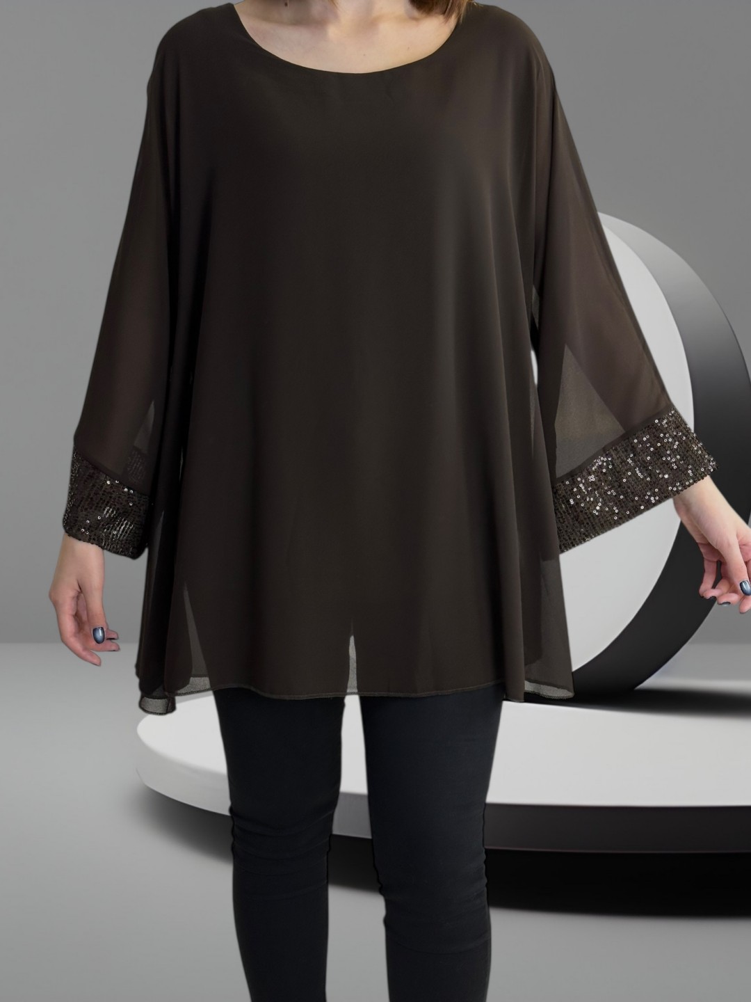 Elegant Μπλούζα από Μουσελίνα με Λαμπερές Παγιέτες Elegant Μπλούζα από Μουσελίνα με Λαμπερές Παγιέτες