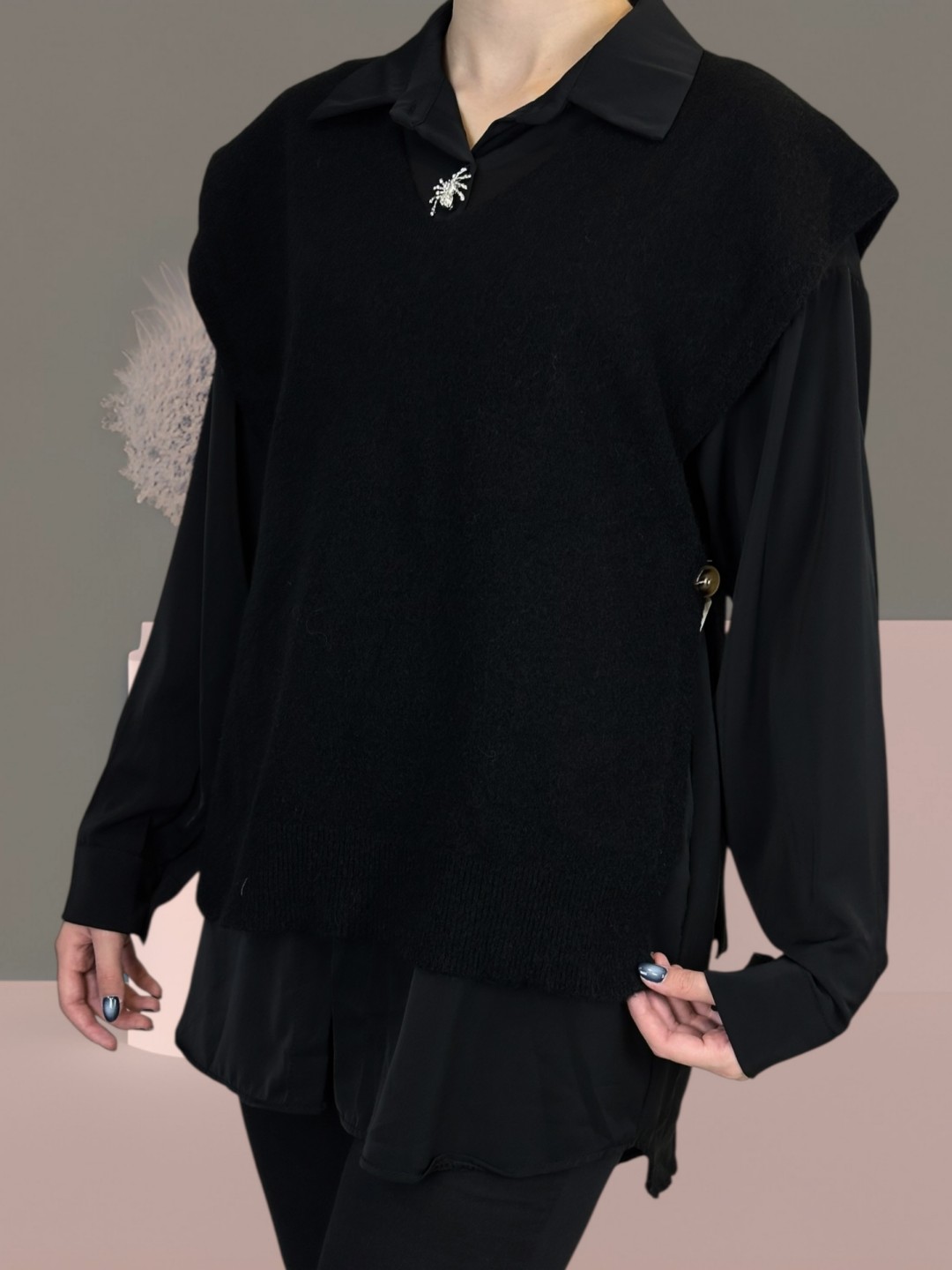 Minimal Πλεκτό Γιλέκο Λεπτής Υφής Minimal Πλεκτό Γιλέκο Λεπτής Υφής