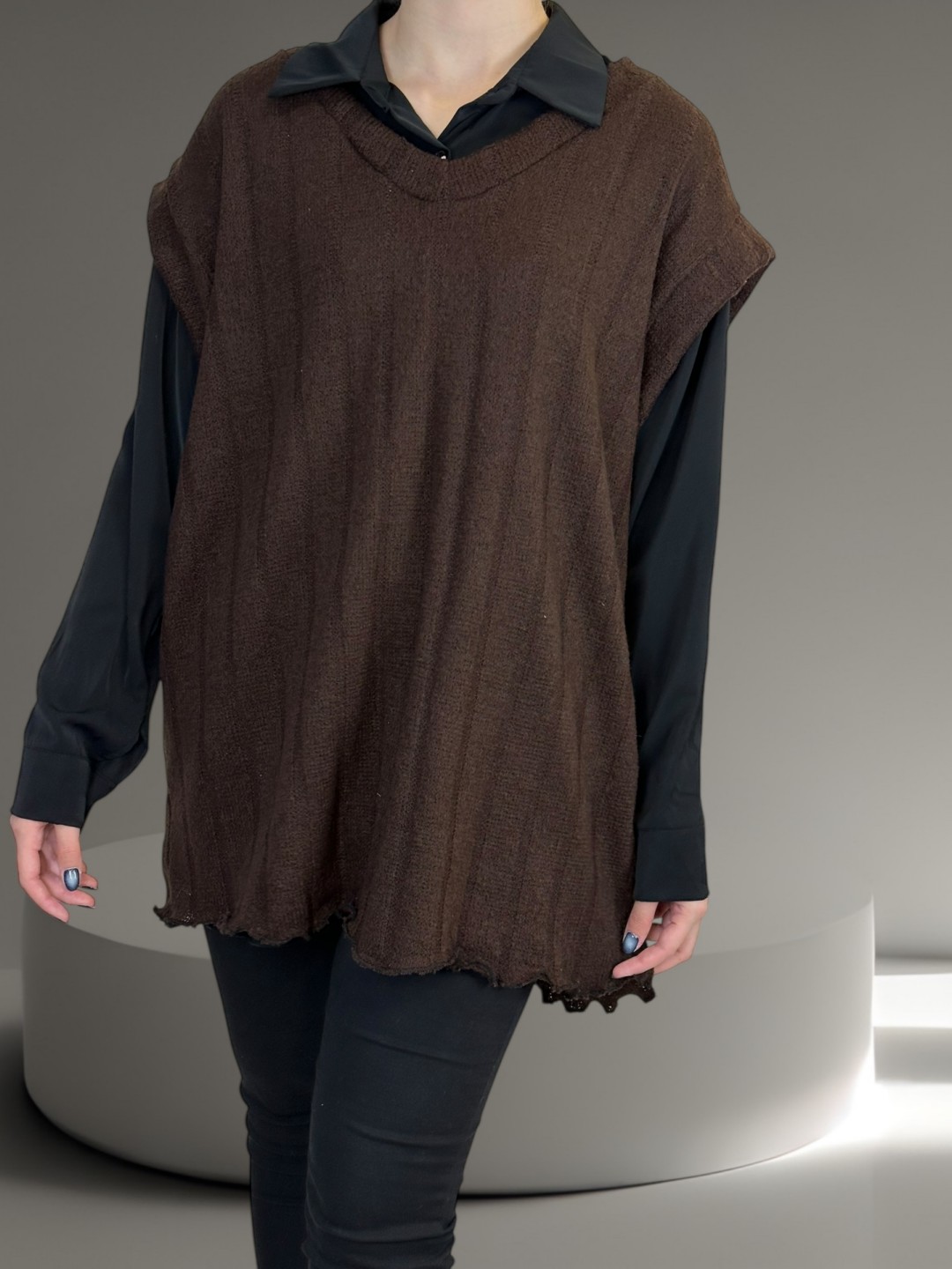 Απαλή Πλεκτή Καζάκα με Θηλυκή V Γραμμή Απαλή Πλεκτή Καζάκα με Θηλυκή V Γραμμή