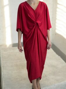 Plus Size Φόρεμα με Στρας & Μπροστινή Σούρα