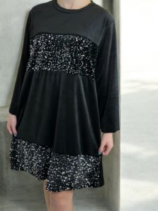 Κομψό Βελούδινο Φόρεμα με Λαμπερές Παγιέτες
