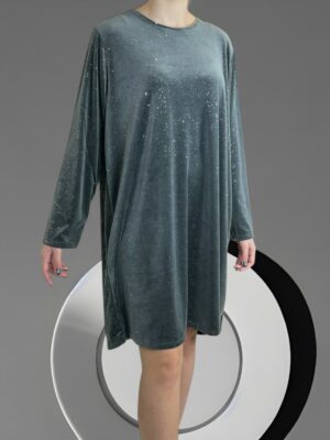 Βελούδινο Φόρεμα με Αστραφτερές Λεπτομέρειες για Λαμπερές Εμφανίσεις