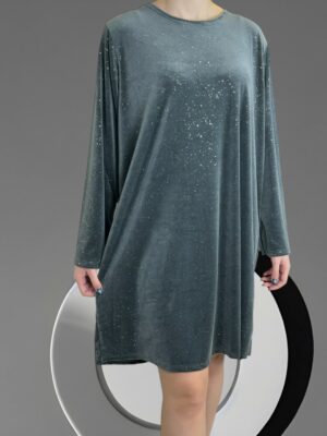 Βελούδινο Φόρεμα με Αστραφτερές Λεπτομέρειες για Λαμπερές Εμφανίσεις