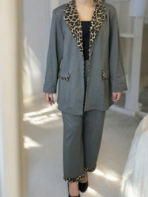 Κοστούμι με Ελαστικό Ύφασμα και Φόδρα με Λεοπάρ Υπογραφή