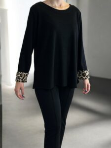 Λαμπερή Μπλούζα με Διακριτικές Λεοπάρ Πινελιές