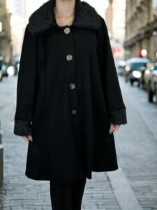 Γυναικείο Παλτό με Γούνινο Γιακά