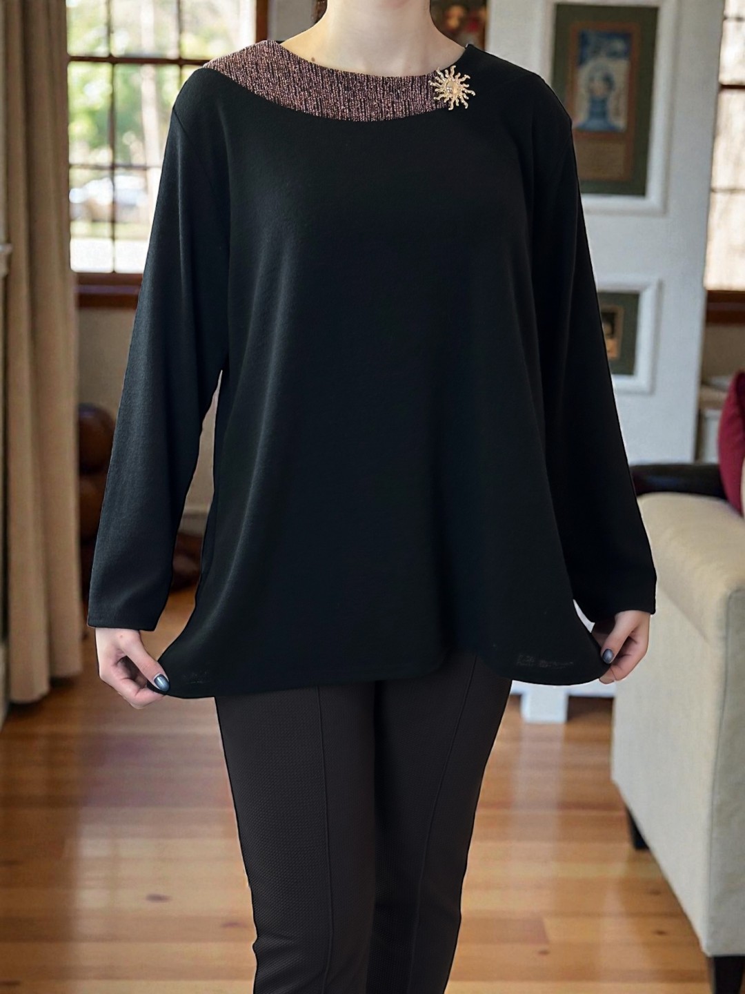 Chic Μπλούζα με Lurex Σχέδιο και Διακοσμητικό Ήλιο Chic Μπλούζα με Lurex Σχέδιο και Διακοσμητικό Ήλιο