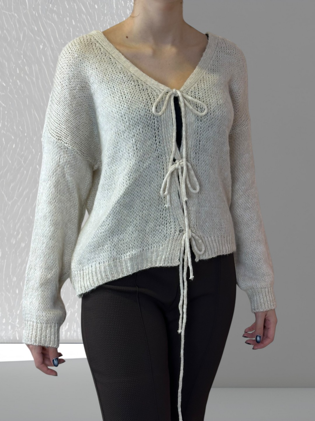 Πλεκτή Ζακέτα με Τριπλό Μπροστινό Δέσιμο Πλεκτή Ζακέτα με Τριπλό Μπροστινό Δέσιμο