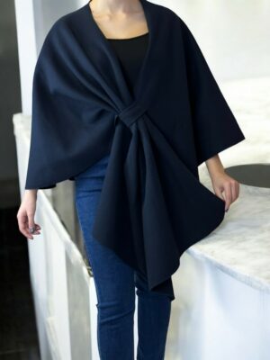 Κάπα με φιόγκο σχέδιο μπροστά