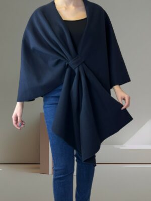 Κάπα με φιόγκο σχέδιο μπροστά