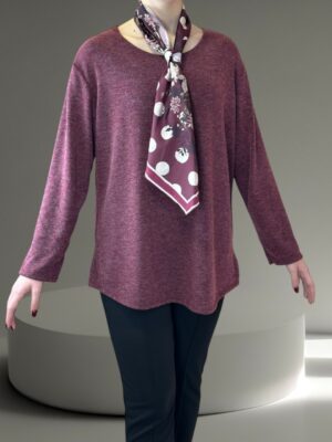 Μπλούζα με λαιμόκοψη και φουλάρι