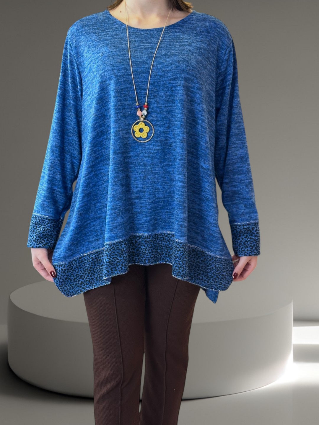 Μπλούζα με Decor Necklace Μπλούζα με Decor Necklace