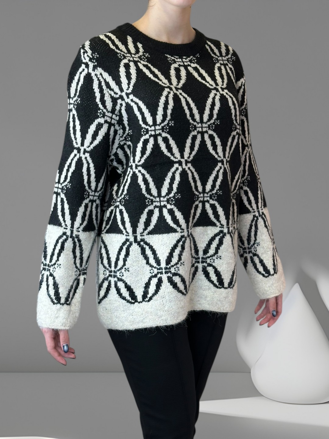 Ζεστή Πλεκτή Μπλούζα με Γεωμετρικό Σχέδιο Ζεστή Πλεκτή Μπλούζα με Γεωμετρικό Σχέδιο