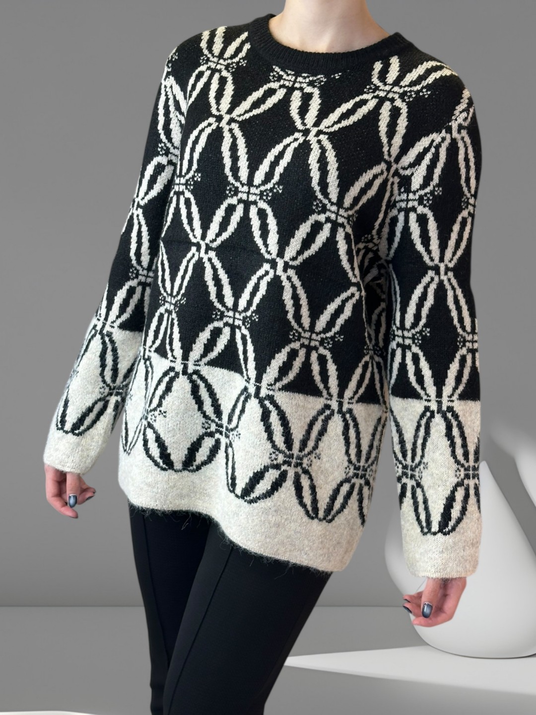 Ζεστή Πλεκτή Μπλούζα με Γεωμετρικό Σχέδιο Ζεστή Πλεκτή Μπλούζα με Γεωμετρικό Σχέδιο