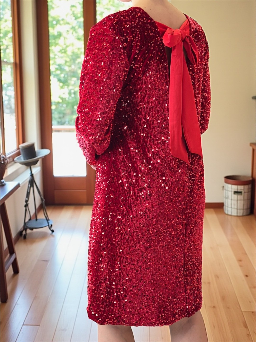 Glam Φόρεμα με Παγιέτες και Μεγάλο Δέσιμο Bow Back Glam Φόρεμα με Παγιέτες και Μεγάλο Δέσιμο Bow Back