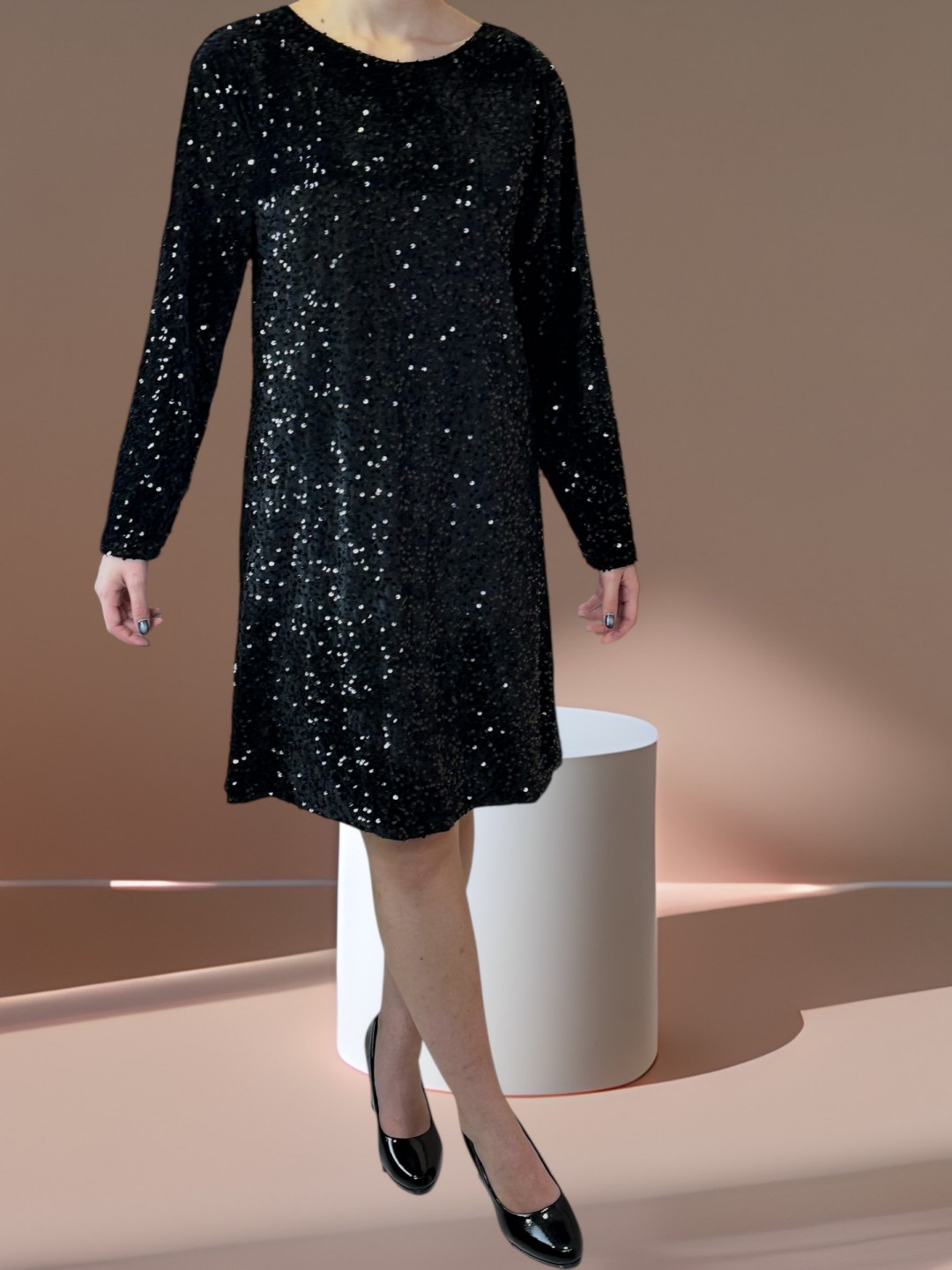 Glam Φόρεμα με Παγιέτες και Μεγάλο Δέσιμο Bow Back Glam Φόρεμα με Παγιέτες και Μεγάλο Δέσιμο Bow Back