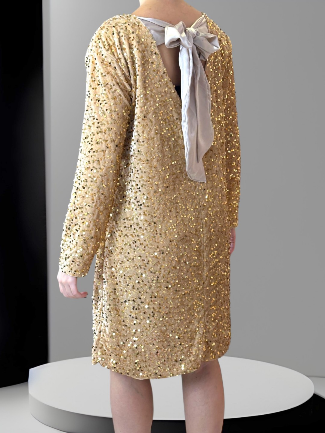 Glam Φόρεμα με Παγιέτες και Μεγάλο Δέσιμο Bow Back Glam Φόρεμα με Παγιέτες και Μεγάλο Δέσιμο Bow Back