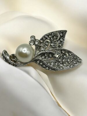 Καρφίτσα με Πέρλα και Sparkle Detailing