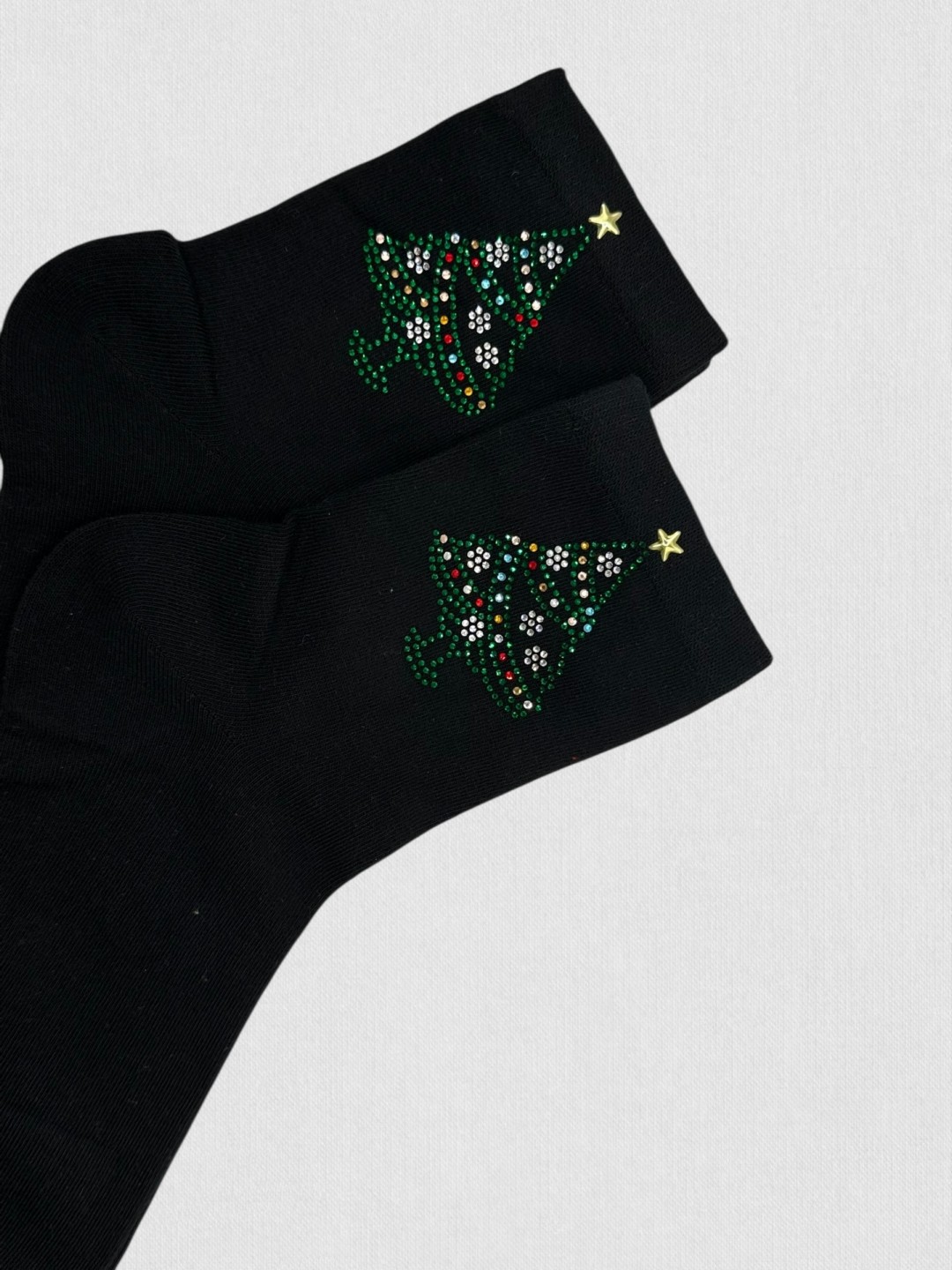 Χριστουγεννιάτικες Κάλτσες με Μοτίβο Δέντρου Χριστουγεννιάτικες Κάλτσες με Μοτίβο Δέντρου