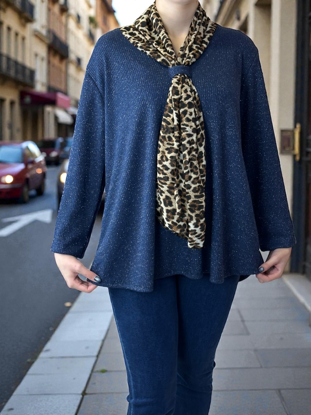 Μπλούζα με Λεοπάρ Δετή Λεπτομέρεια Μπλούζα με Λεοπάρ Δετή Λεπτομέρεια