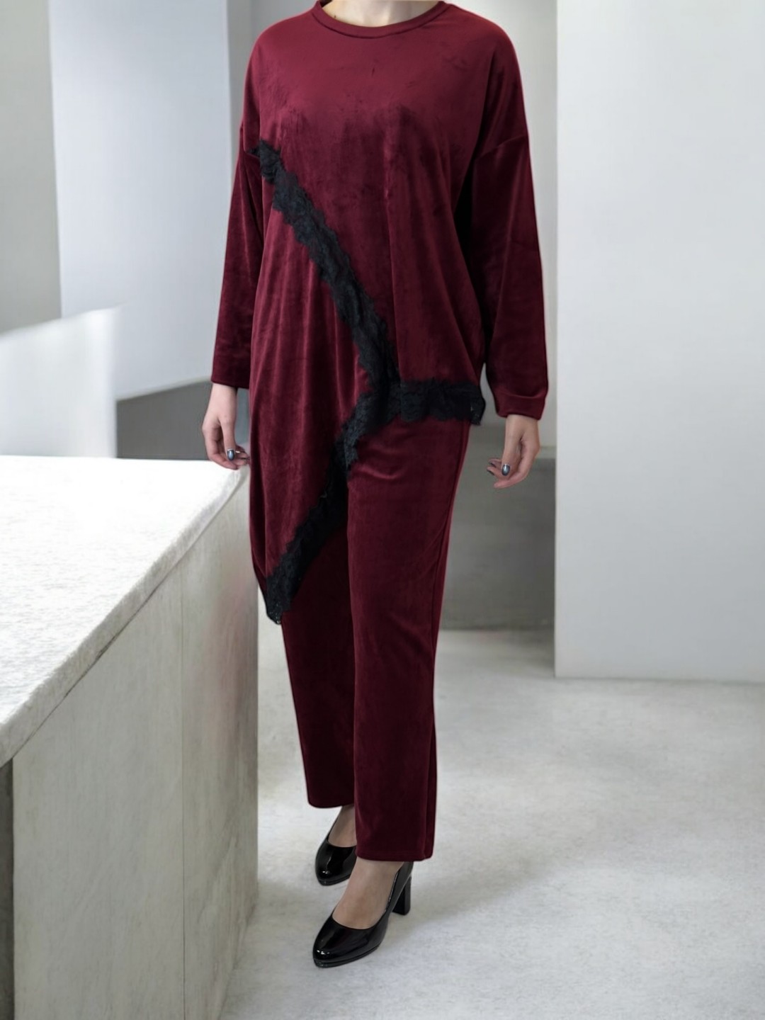 Elegant Ασύμμετρο Σετ με Εκλεπτυσμένη Δαντέλα Elegant Ασύμμετρο Σετ με Εκλεπτυσμένη Δαντέλα