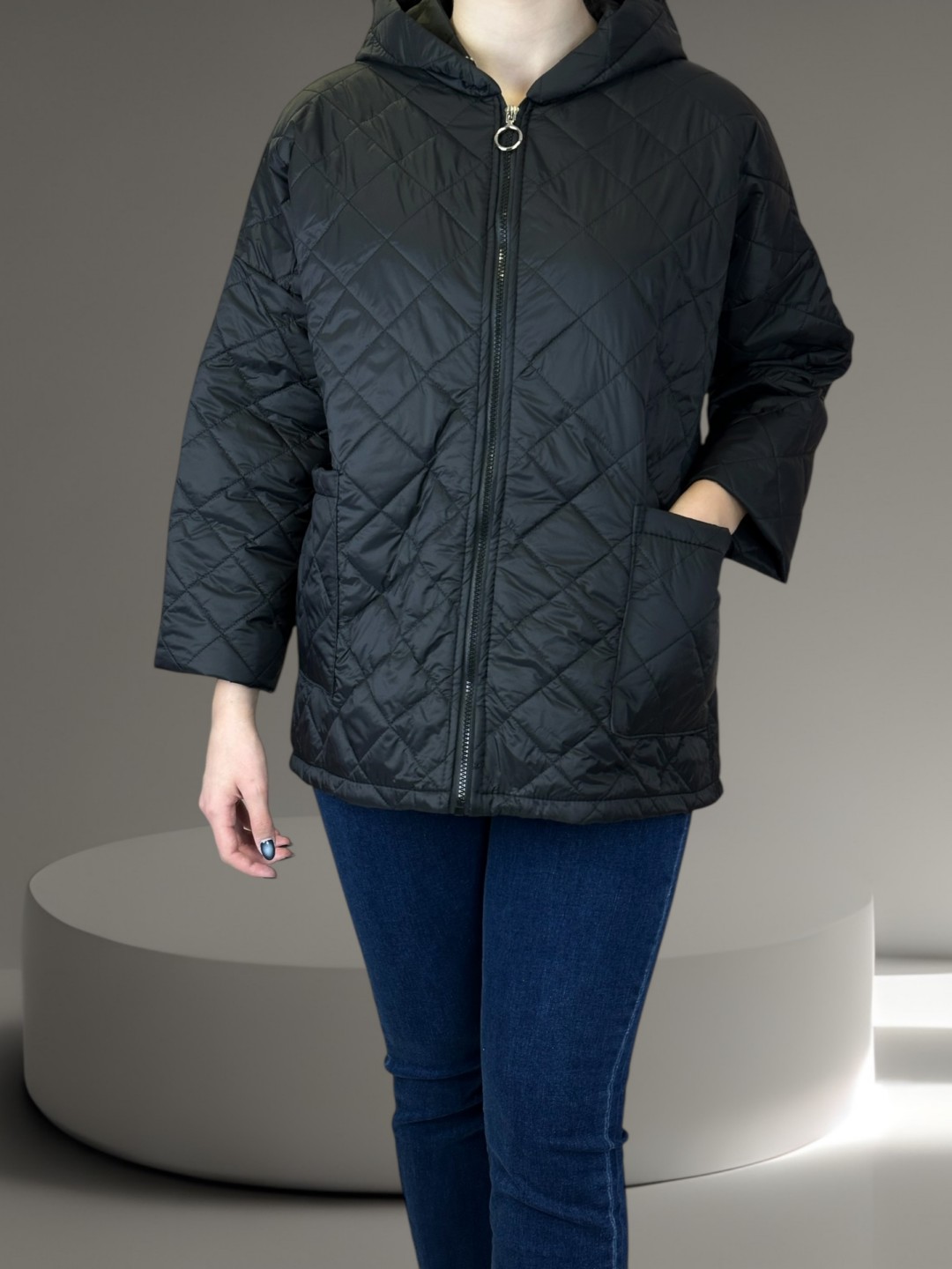 Stylish Λεπτό Καπιτονέ Μπουφάν για Εκλεπτυσμένες Εμφανίσεις