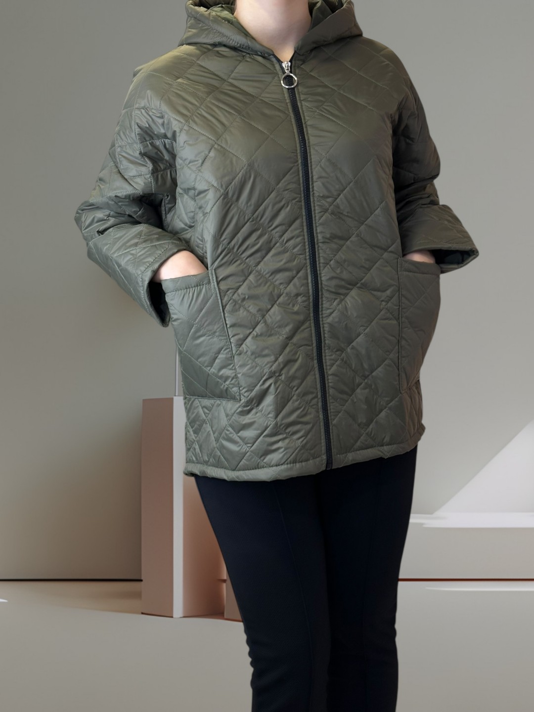 Stylish Λεπτό Καπιτονέ Μπουφάν για Εκλεπτυσμένες Εμφανίσεις