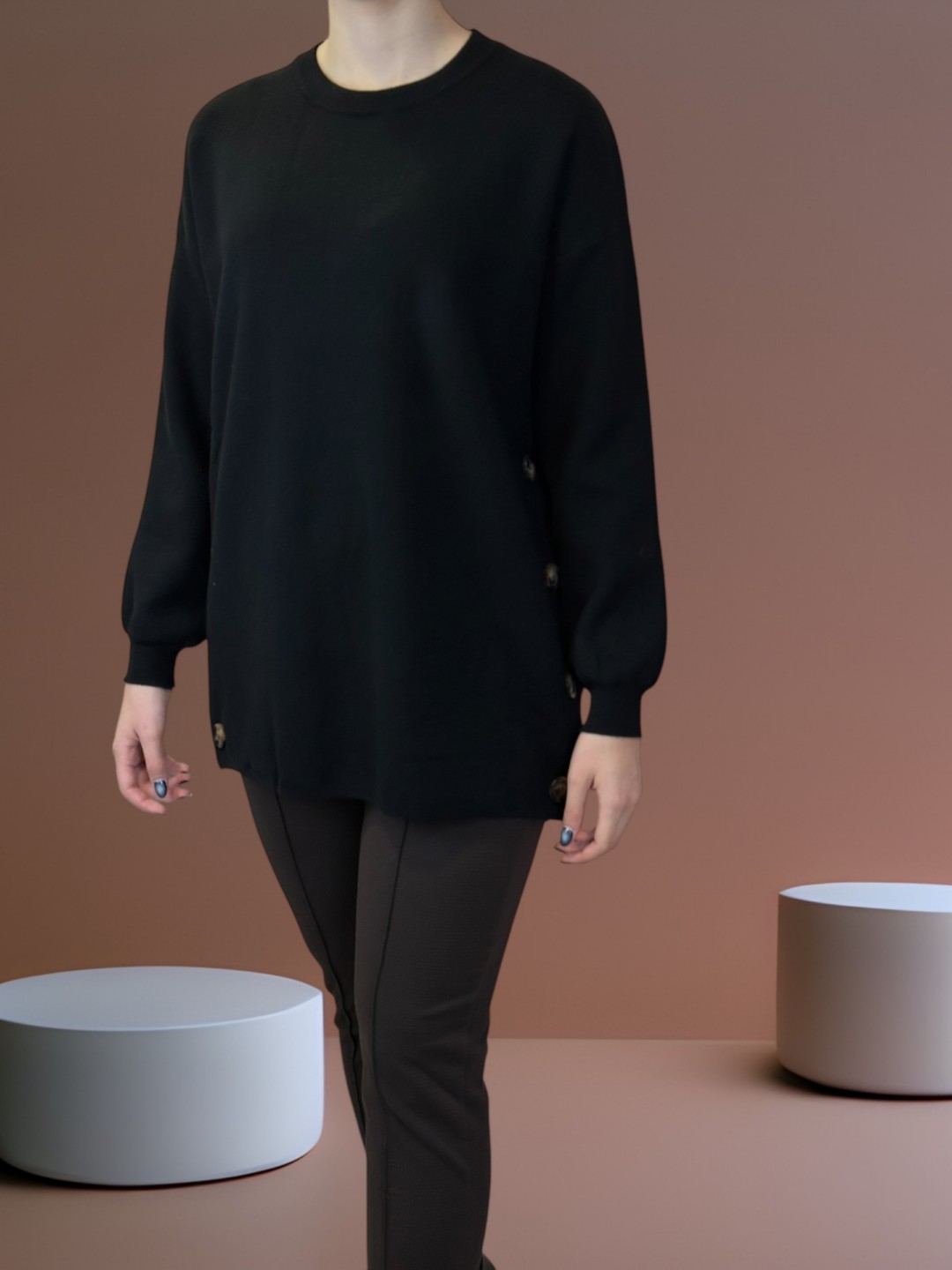 Chic Πουλόβερ με Στρας σε Λαιμό και Μανίκια Chic Πουλόβερ με Στρας σε Λαιμό και Μανίκια