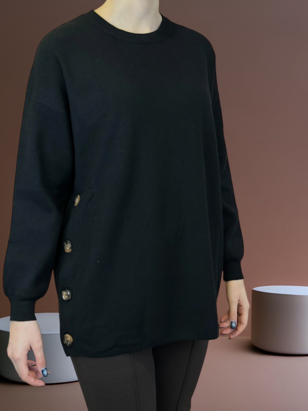 Chic Πουλόβερ με Στρας σε Λαιμό και Μανίκια Chic Πουλόβερ με Στρας σε Λαιμό και Μανίκια