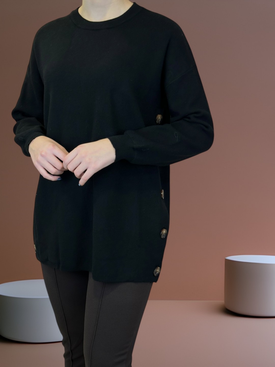 Chic Πουλόβερ με Στρας σε Λαιμό και Μανίκια Chic Πουλόβερ με Στρας σε Λαιμό και Μανίκια