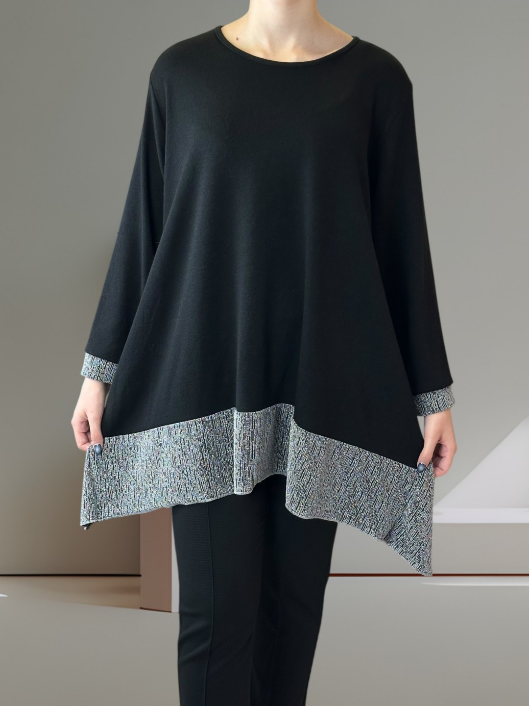 Μπλούζα με Λαμπερή Λουρεξ Λωρίδα Μπλούζα με Λαμπερή Λουρεξ Λωρίδα