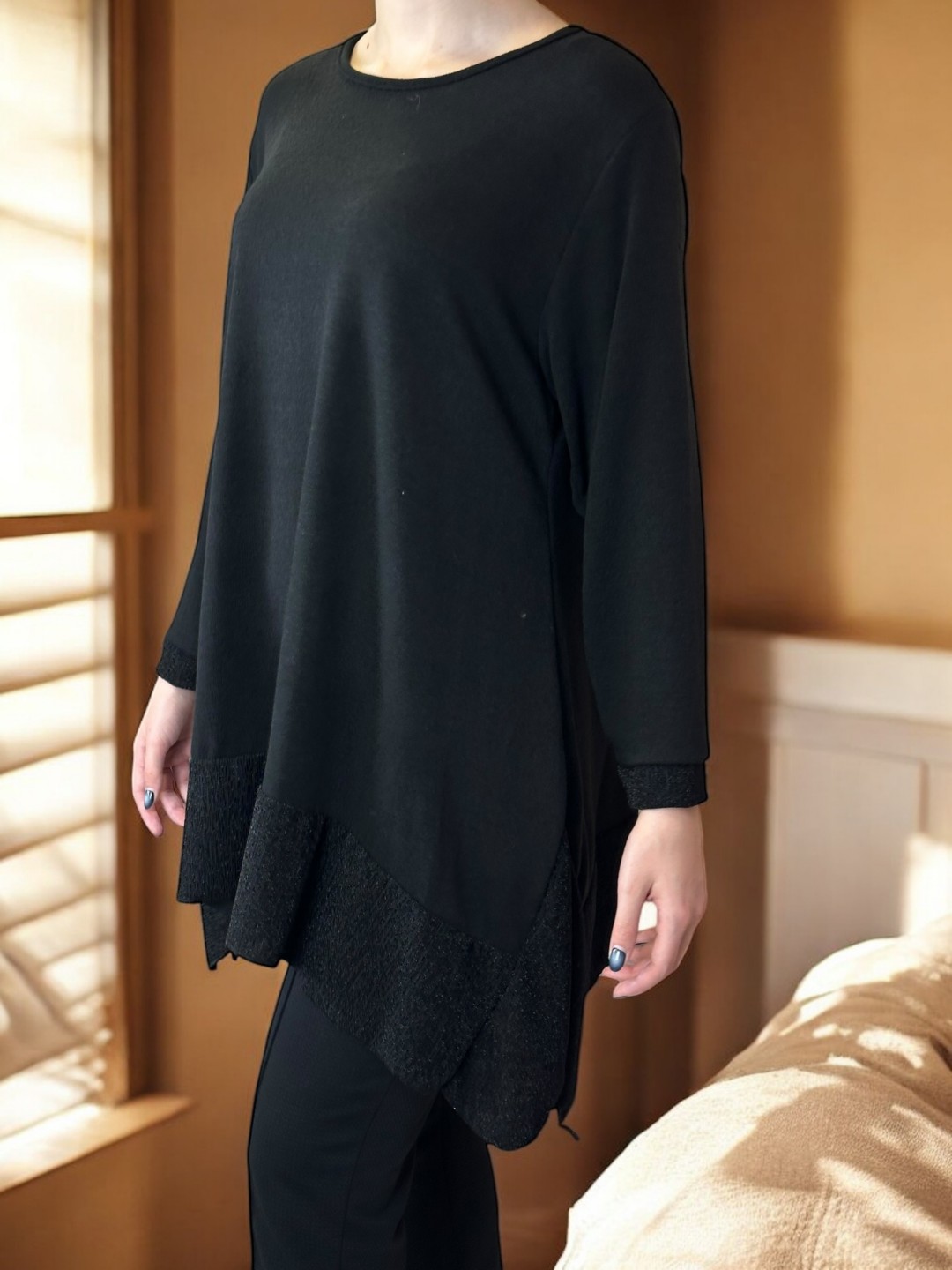 Μπλούζα με Λαμπερή Λουρεξ Λωρίδα Μπλούζα με Λαμπερή Λουρεξ Λωρίδα