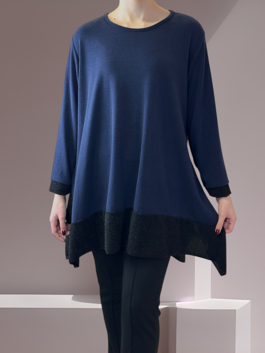 Μπλούζα με Λαμπερή Λουρεξ Λωρίδα Μπλούζα με Λαμπερή Λουρεξ Λωρίδα